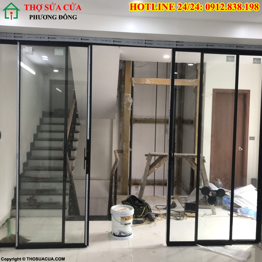 sửa cửa kính lùa
