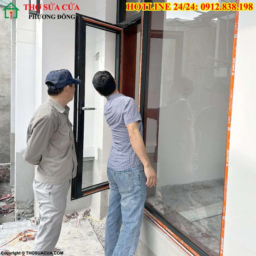 thi công lắp đặt cửa kính cường lực trọn gói