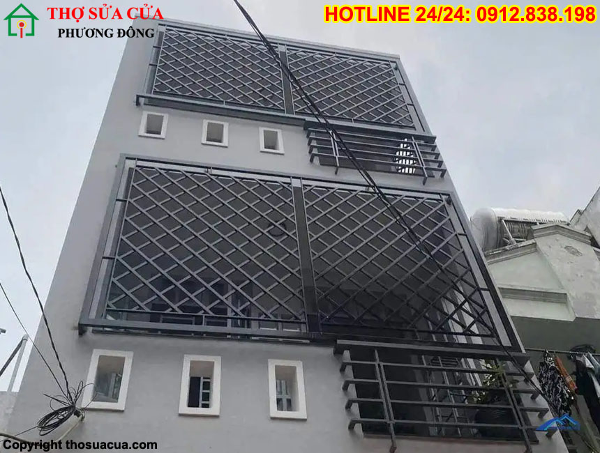 Cửa sắt ban công đẹp