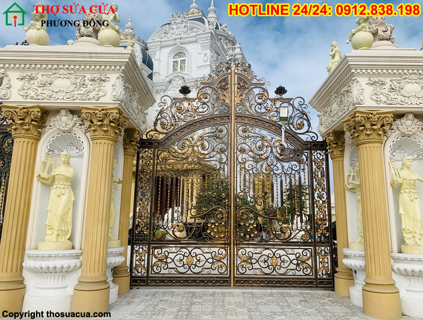 Cửa sắt phong cách tân cổ điển