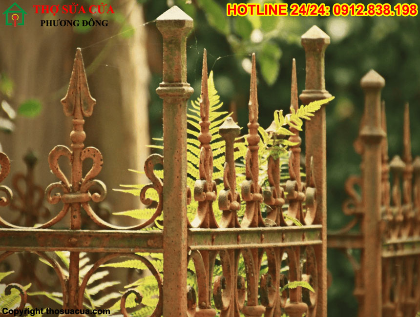 Mẹo Tẩy Rỉ Sét cửa sắt Đỉnh Cao
