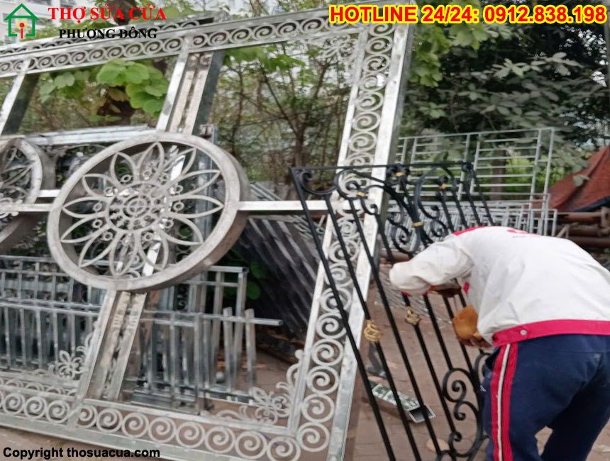 Xưởng sản suất cửa sắt Phương Đông