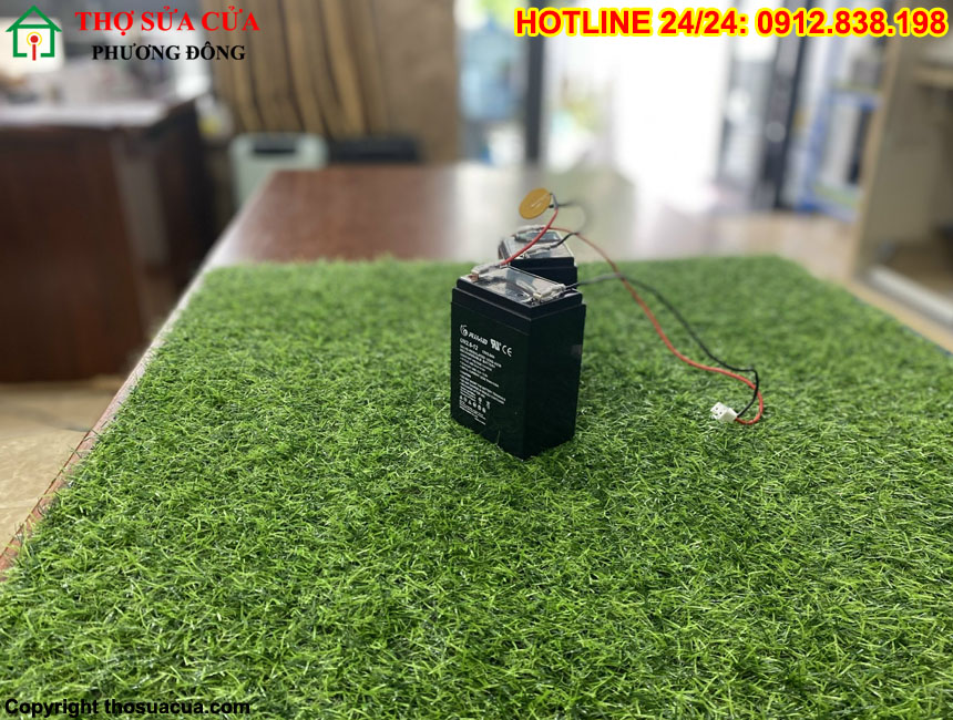 Bình tích điện cửa kính trượt