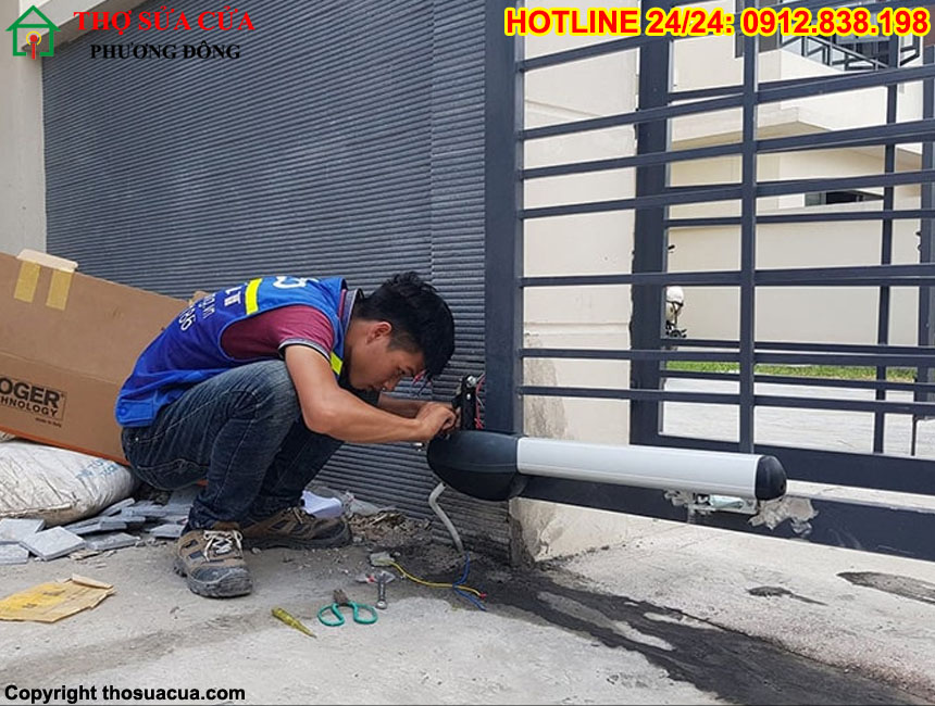 Sửa cửa tự động mở chậm