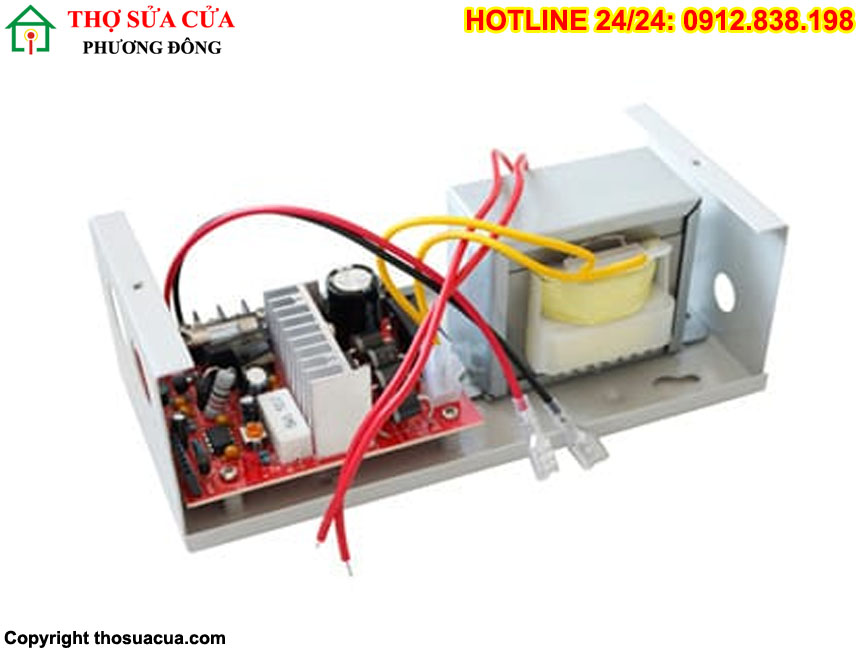 UPS cửa kính tự động