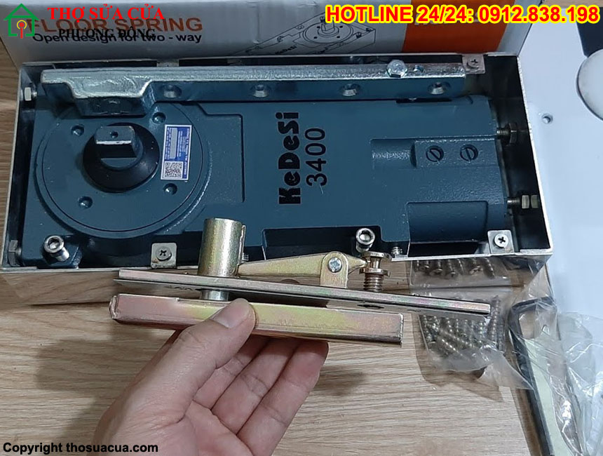 Bản lề thủy lực mất tác dụng hãm