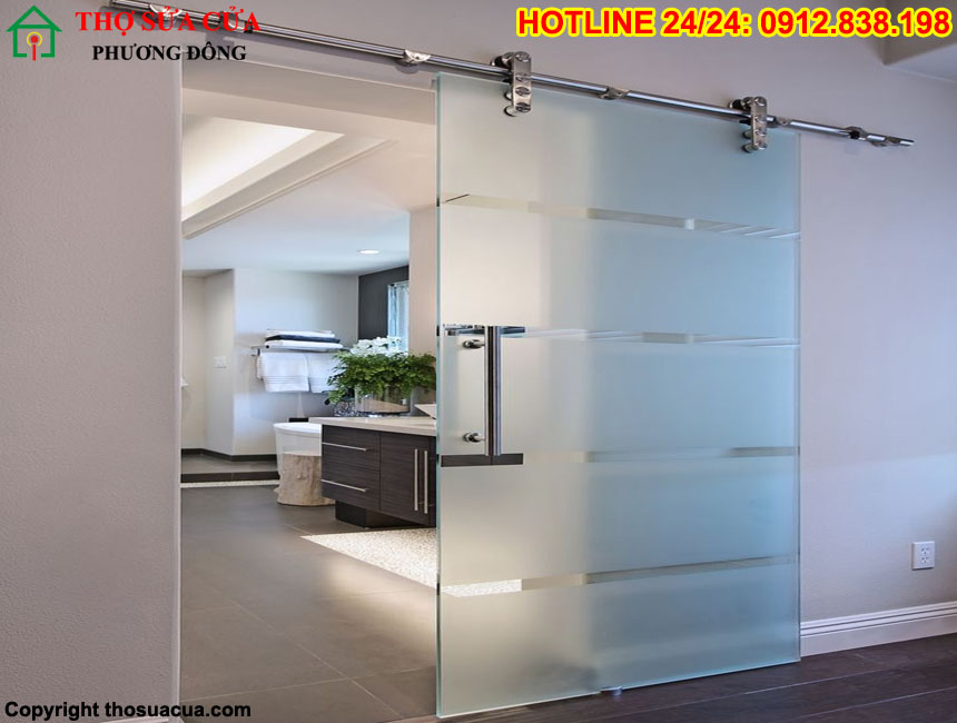 Sửa cửa kính lùa treo