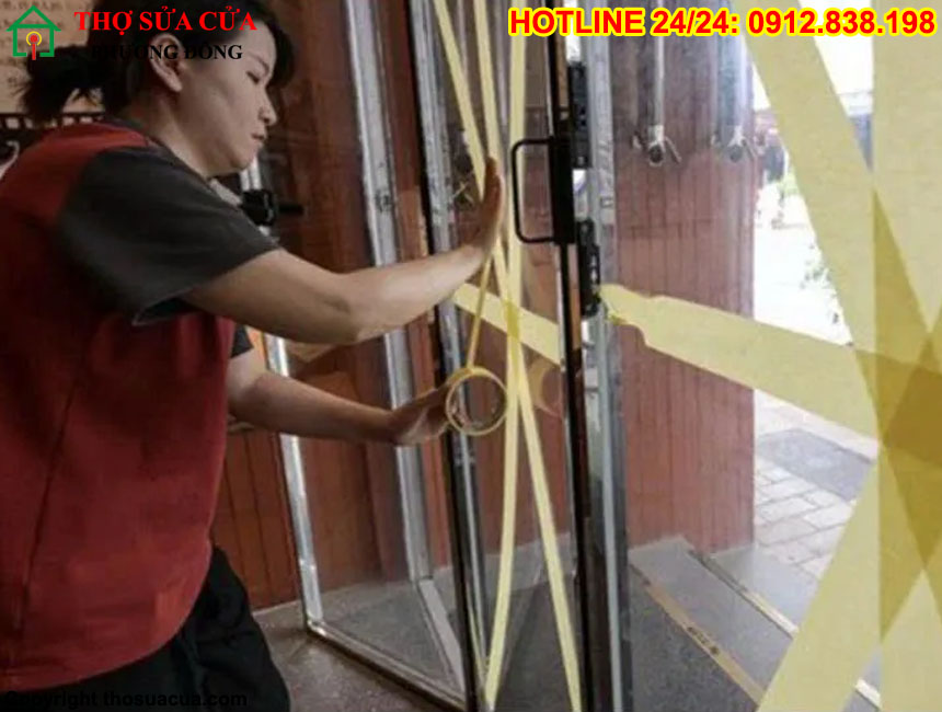 Thay kính cường lực bị vỡ