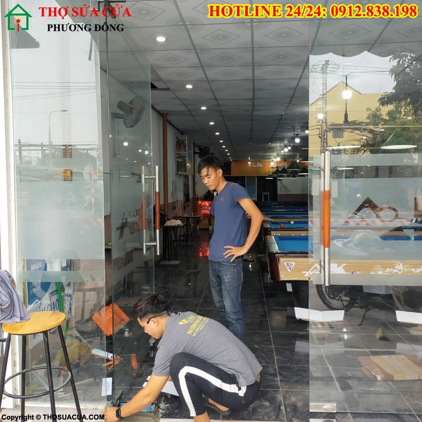 Cách sửa cửa kính cường lực bị kêu